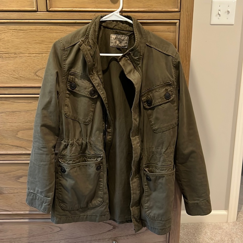 Lucky brand women’s green army jacket, size SMALL